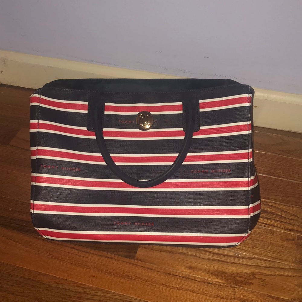 Tommy Hilfiger bag
